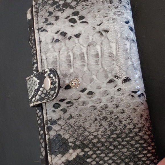 Wallet - Picture 3 of 5